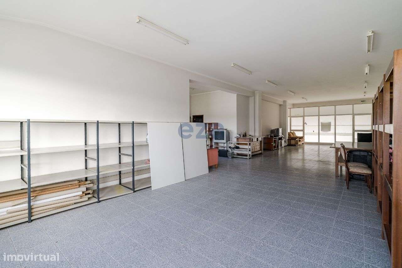 Loja, 169 m², Candoso São Tiago e Mascotelos-8