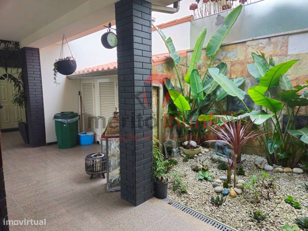 FANTÁSTICA MORADIA T3 C/ PISCINA - MANHENTE - BARCELOS-33