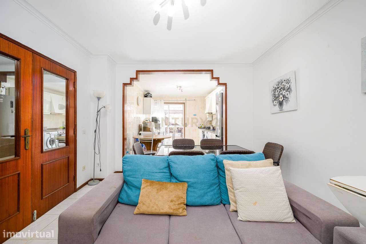 Excelente Apartamento T1 no Centro de Oliveira do Douro – Com Terraço-11
