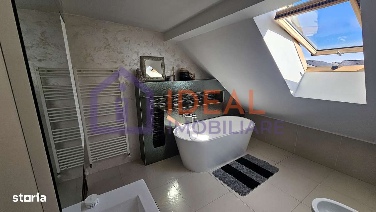 Penthouse modern cu 165 mp utili și 50 mp terasă,  Calea Cisnadiei-16