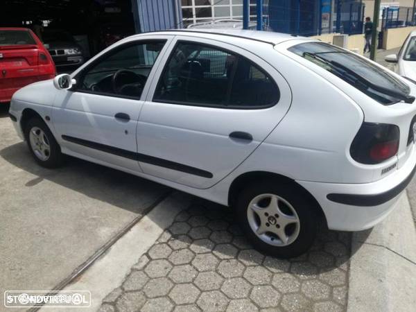 renault megane 1.9 d 1998 para peças - 3