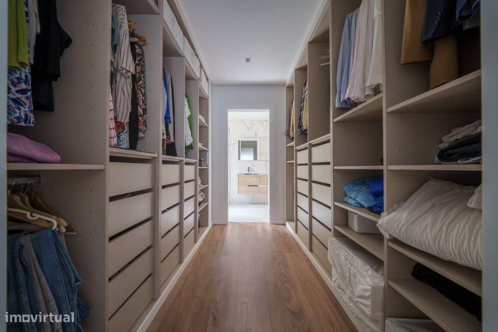 Moradia T4 / Ramada / Moderna é Exclusiva Construção-20