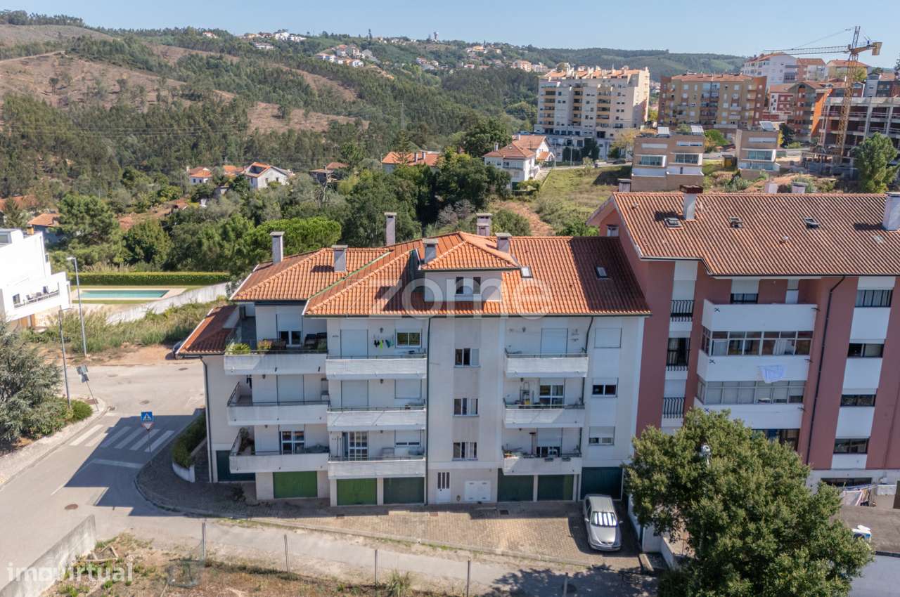 Apartamento T2 Duplex em Santo António dos Olivais, Coimbra-1