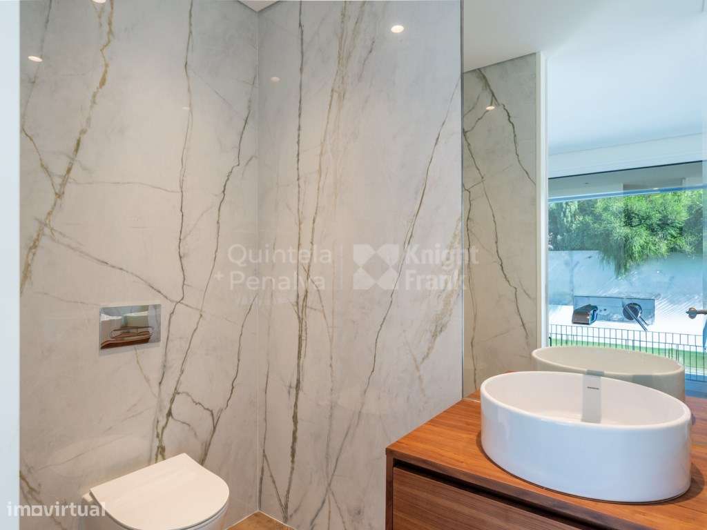 Moradia T7 com jardim e piscina na Verdizela-37