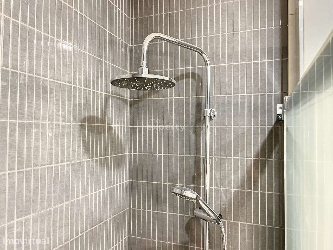 Apartamento T2 Remodelado na Ajuda, Lisboa-13