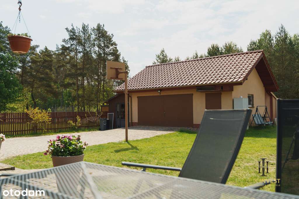 Dom z osobnym mieszkaniem-17