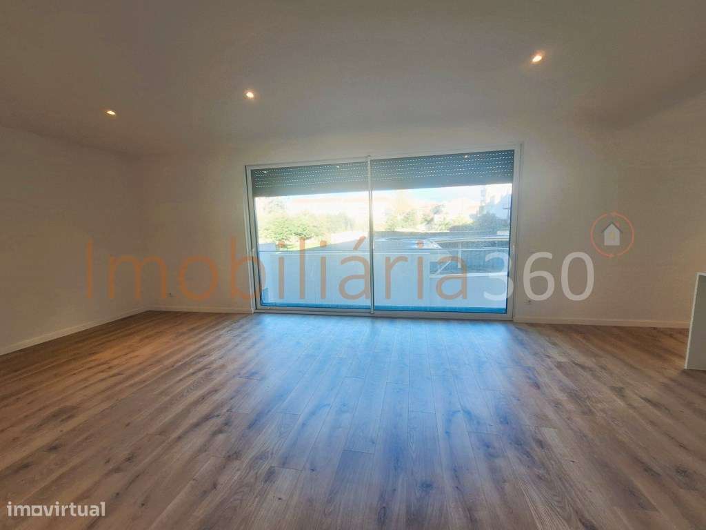 ** Apartamento T3 no Senhora do Porto Residence **-1