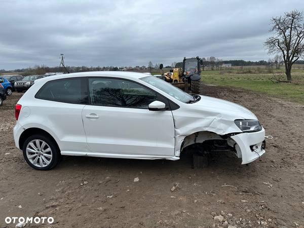 Volkswagen Polo 1.6 TDI Blue Motion Technology Comfortline - 4