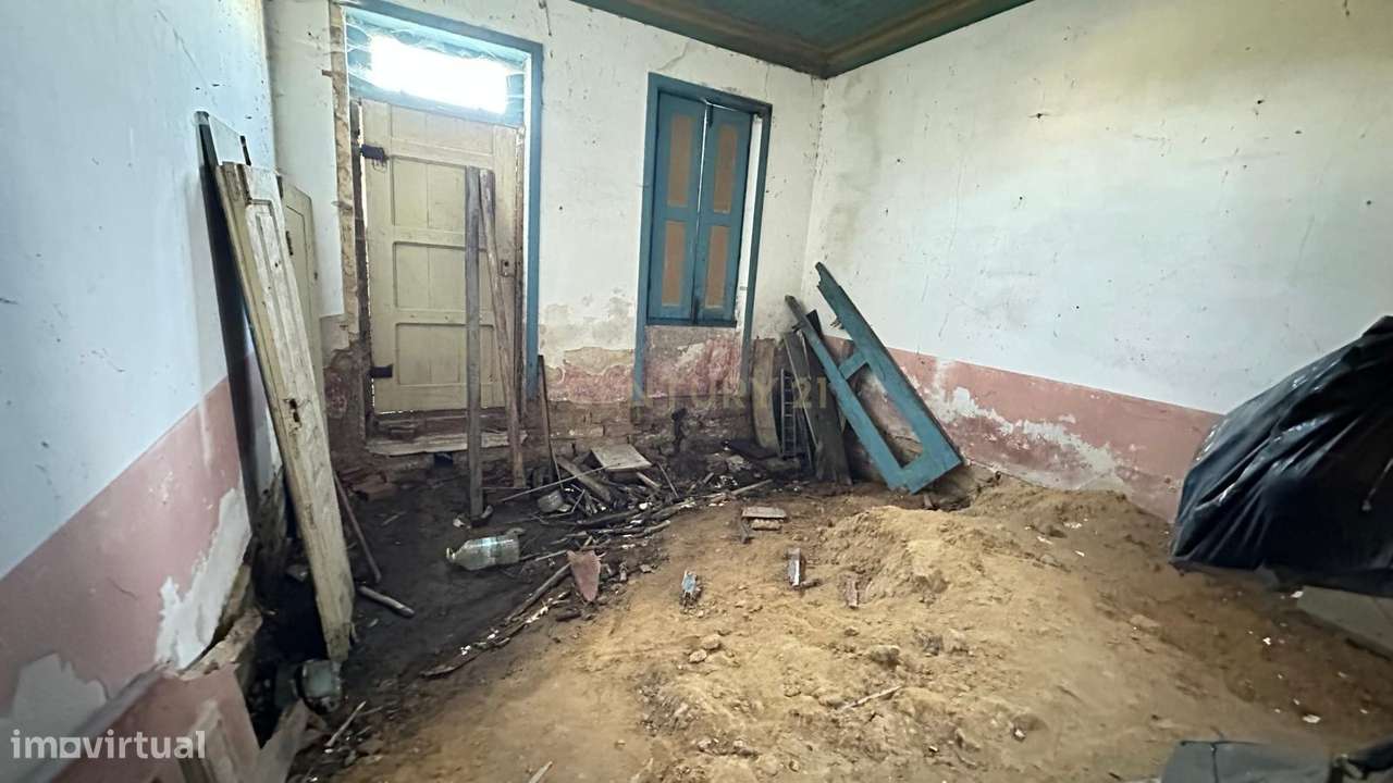 Casa para Recuperar em Oiã, Oliveira do Bairro-6