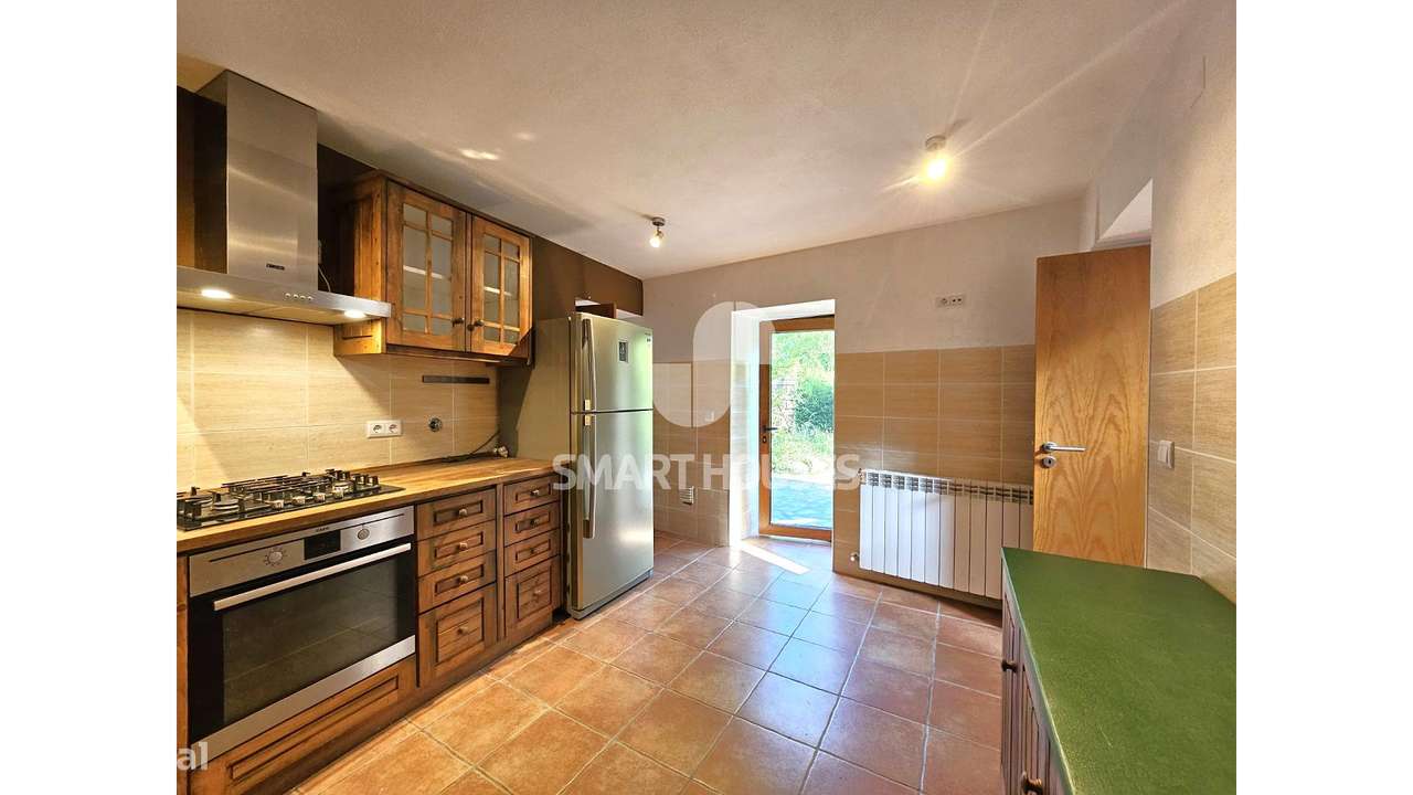 Moradia T3 Caratão c/ terreno junto rio-6