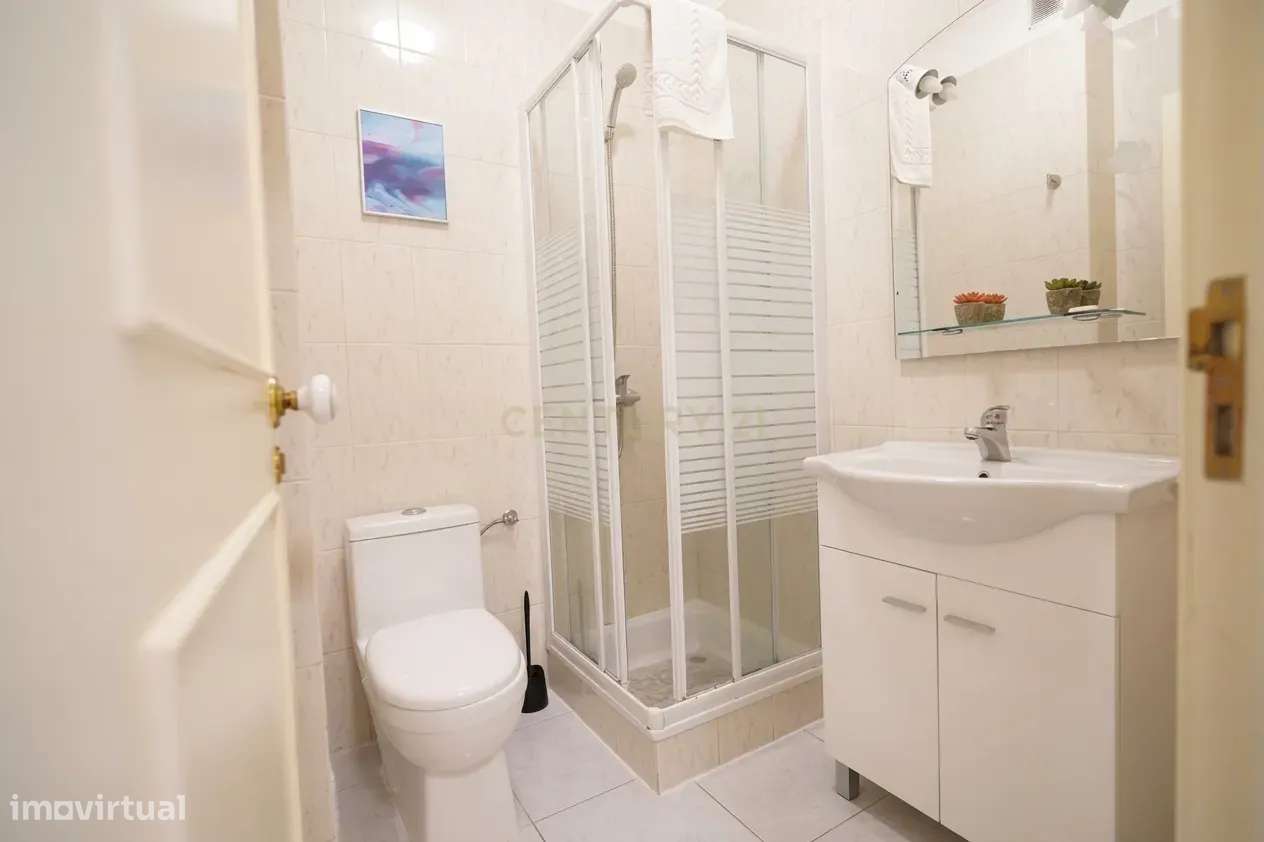 Maravilhoso Apartamento T2+1 com Terraço Privativo e Lugar de Garagem-14