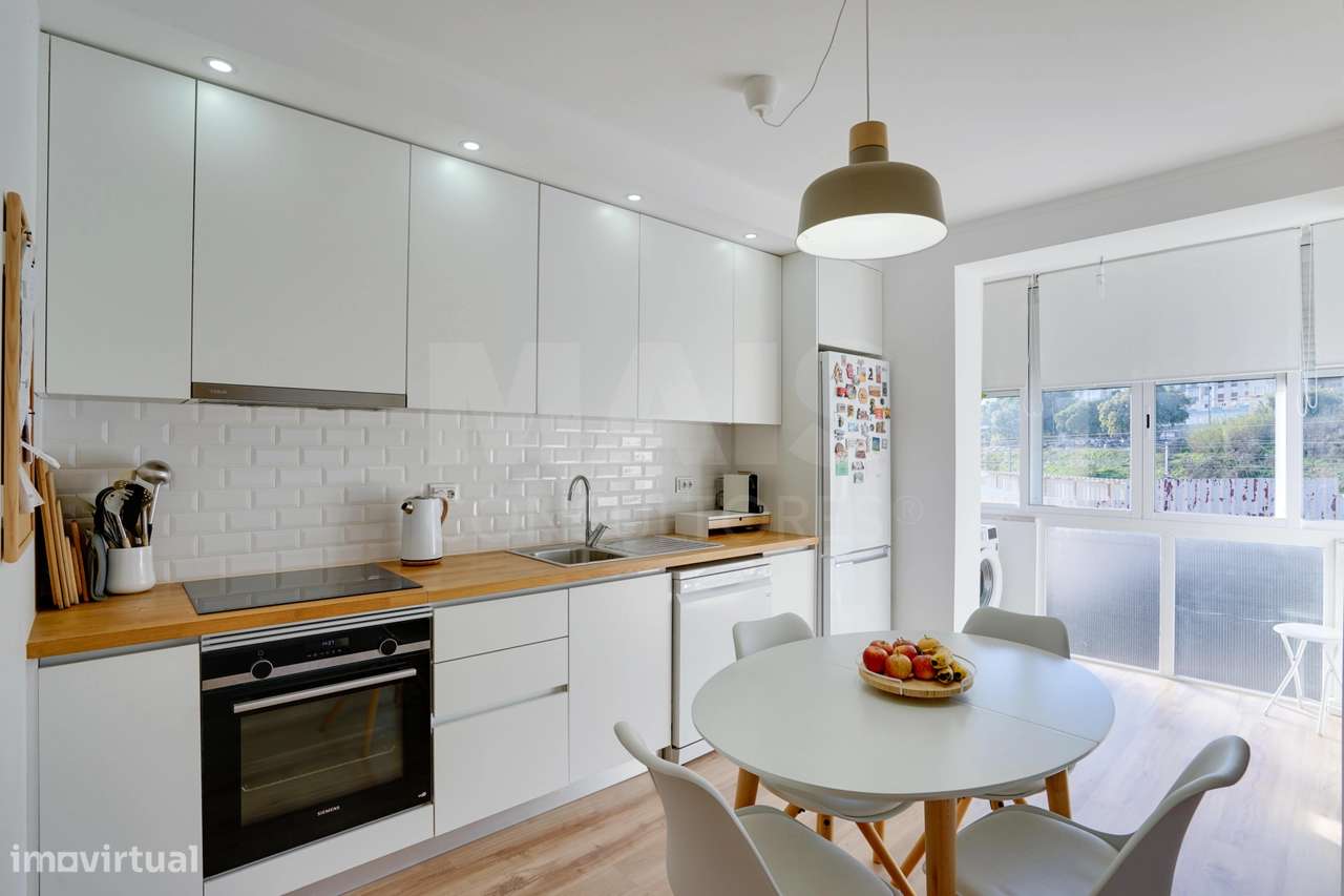 T2 Moderno, 3 frentes c/arrecadação | Queluz Ocidental - Grande imagem: 4/24