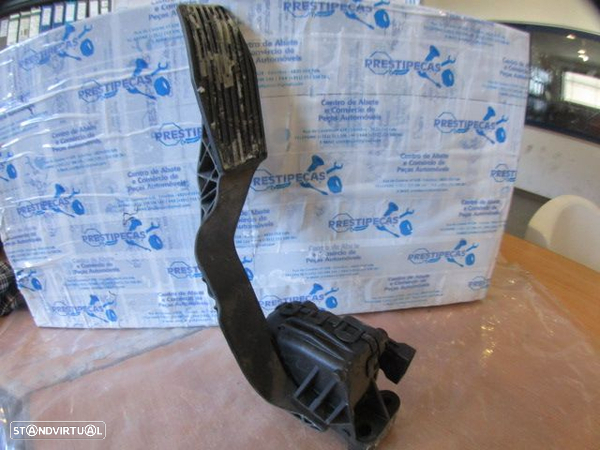 Pedal GM13125115  6PV00811402 OPEL ZAFIRA B 2008 1.9CDTI 8V TURBO 120CV 5P PRETO - 2