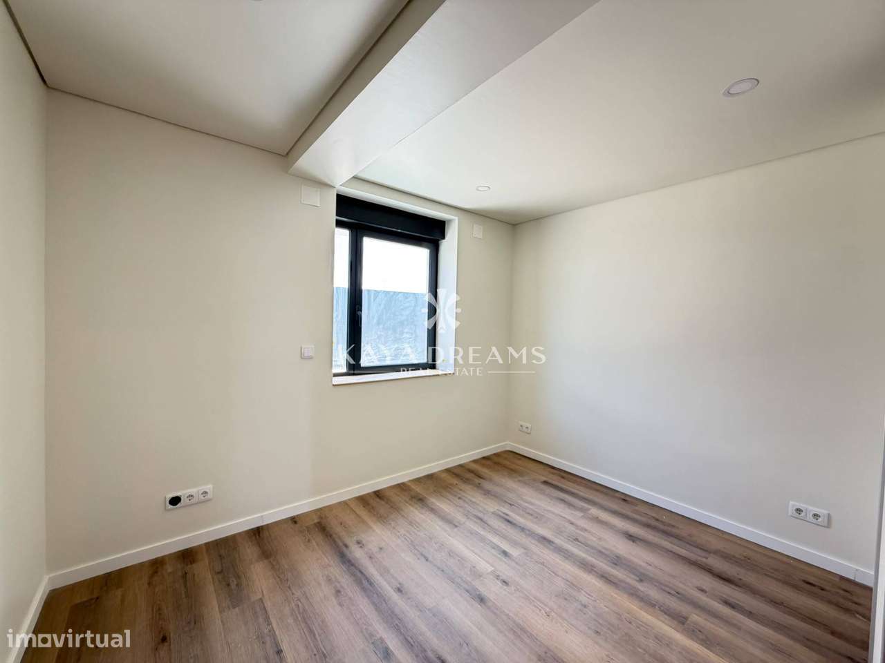 T4 novo com Espaço Exterior em Ramada, Odivelas-8