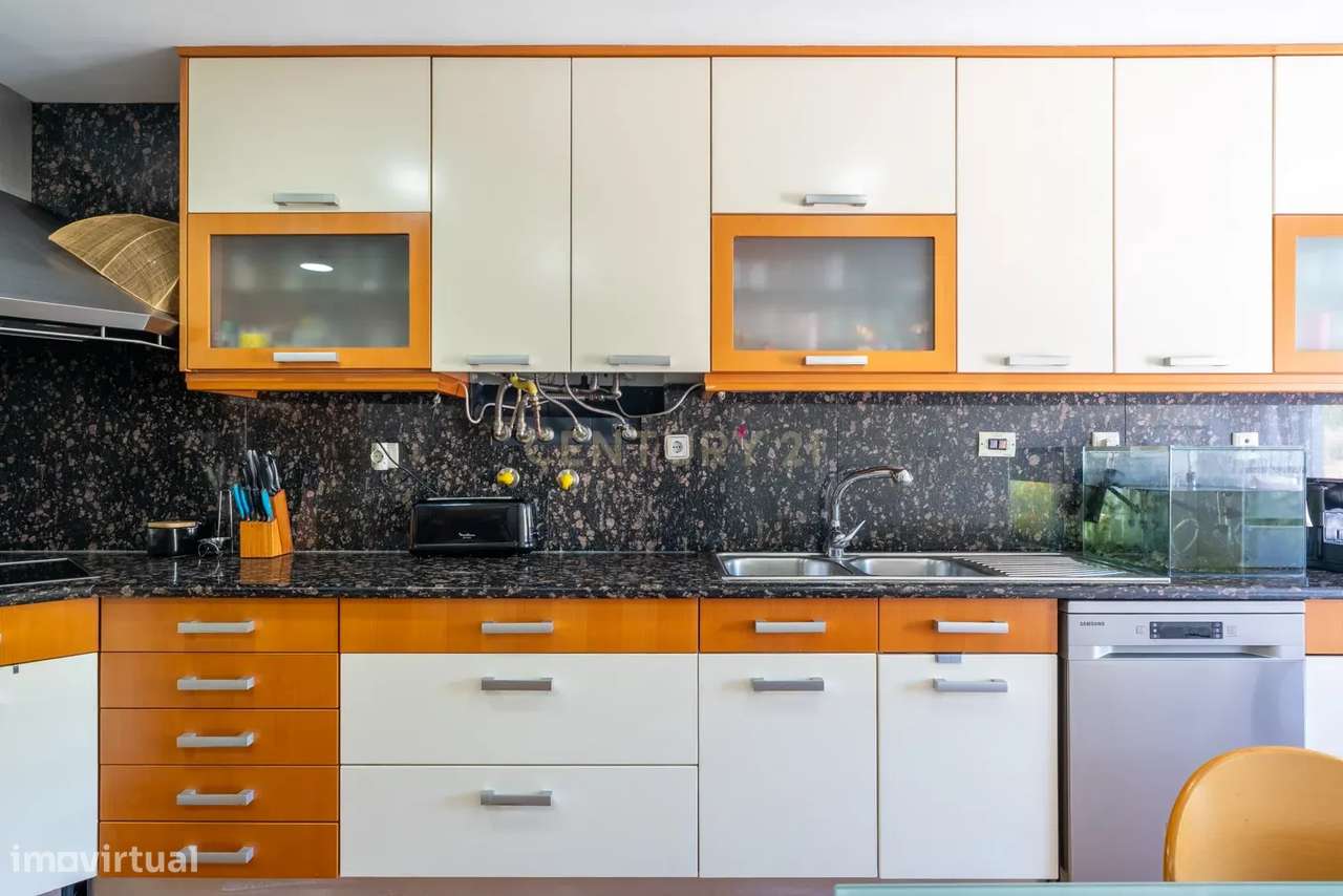 Penthouse T5 Jardins da Parede-12