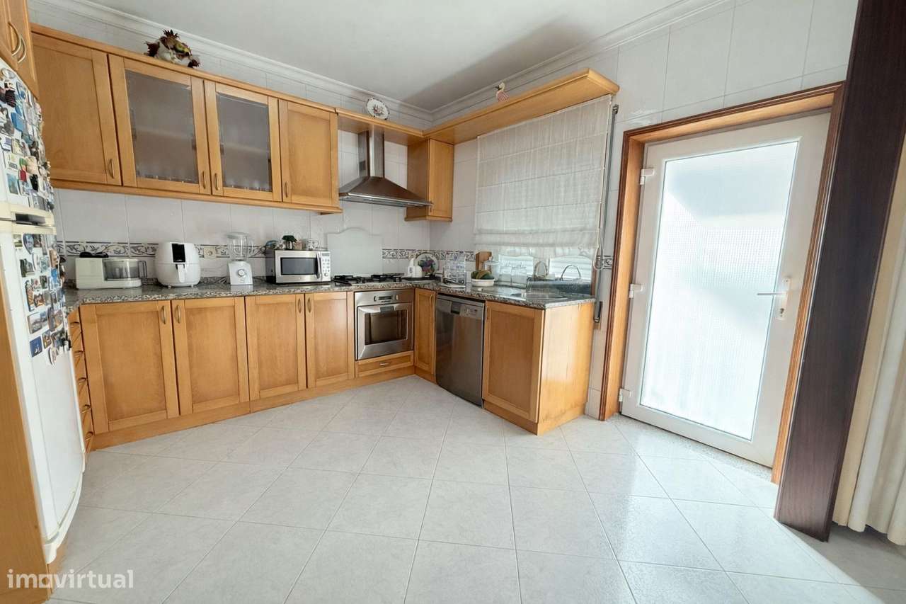 Moradia T2+1 | Terraço | Box 4 Carros | Varanda | Jovim | Exclusivo - Grande imagem: 4/51