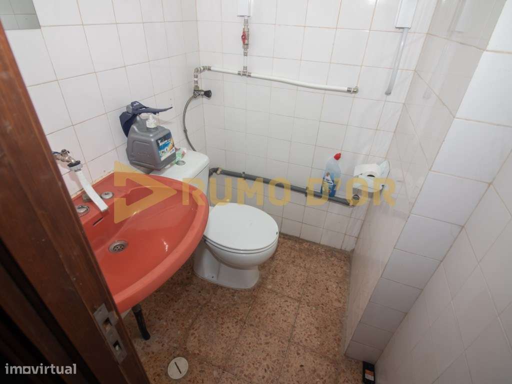 Armazém 198m² no Centro do Carregado - Com Escritório, Cozinha e Ca...-5