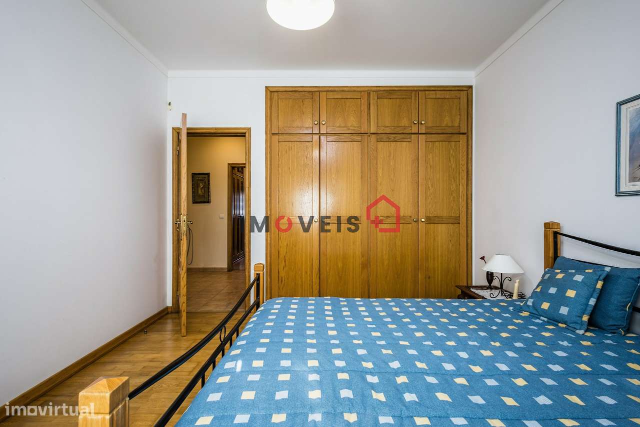 Moradia T5 - São Jorge-10