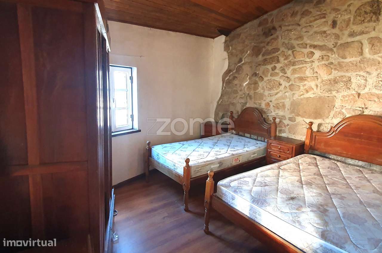 Casa Da Esquina Moradia T3 Para Venda Em Almargem Viseu