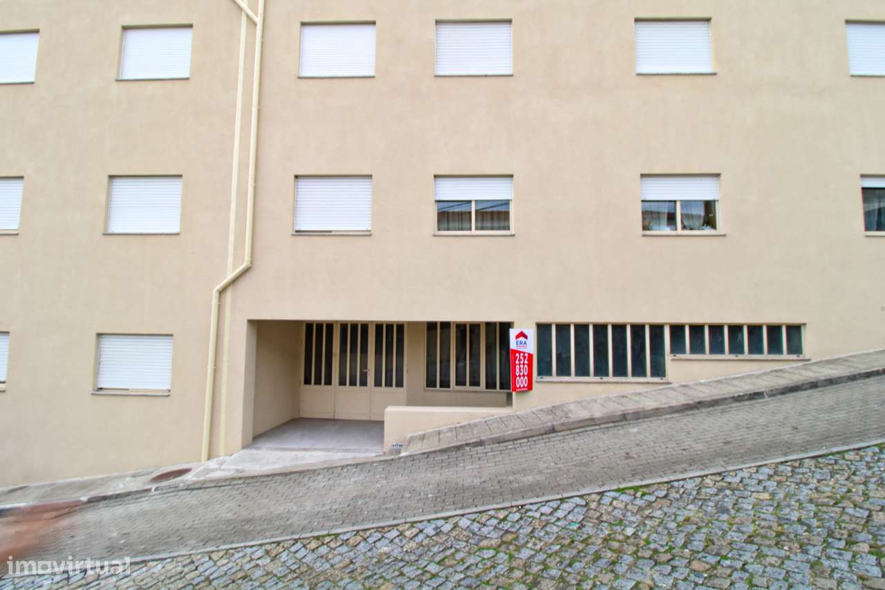 Armazém em Oliveira, Santo Tirso.-12