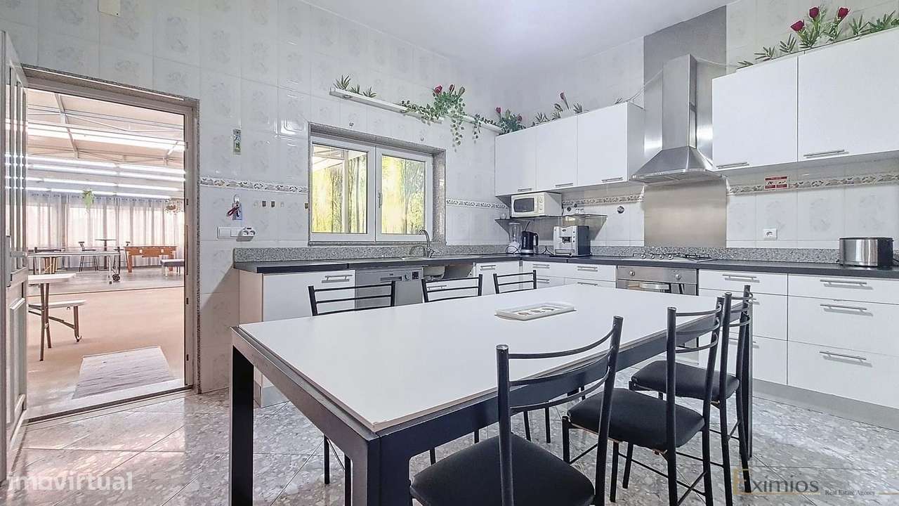 Prédio misto, em propriedade horizontal, em Rio Mau - Grande imagem: 5/42