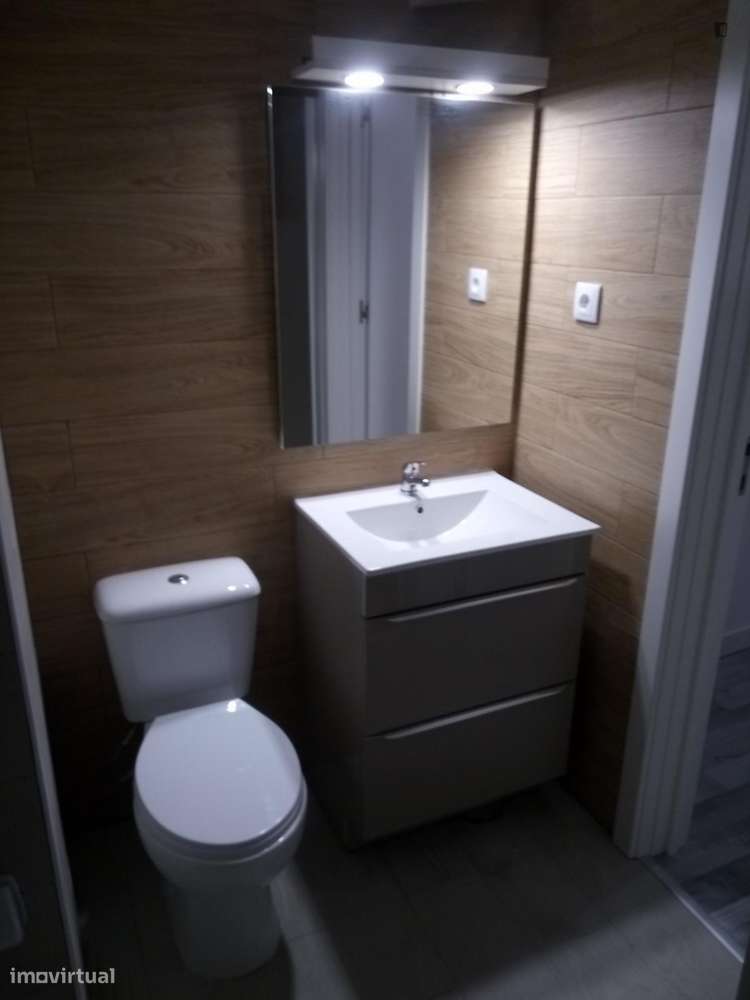 Casa com 2 quartos - localizado em Ramalde Porto - Grande imagem: 5/9