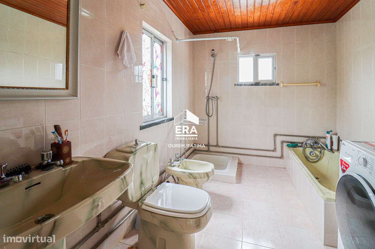 Moradia T3 localizada em Espite-10