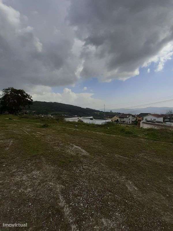 Excelente Terreno de construção - Grande imagem: 3/8