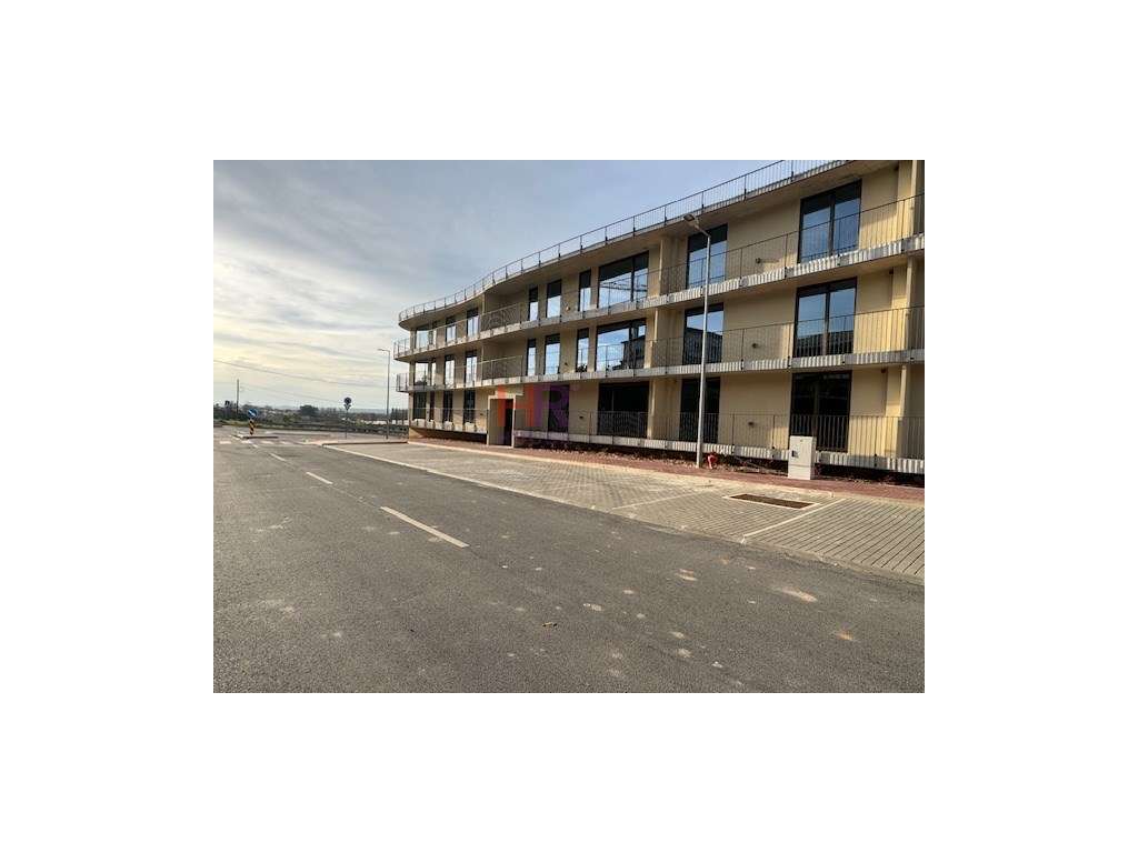 Apartamento T1 Novo com Varandas e Vistas Deslumbrantes em Coimbra.-5