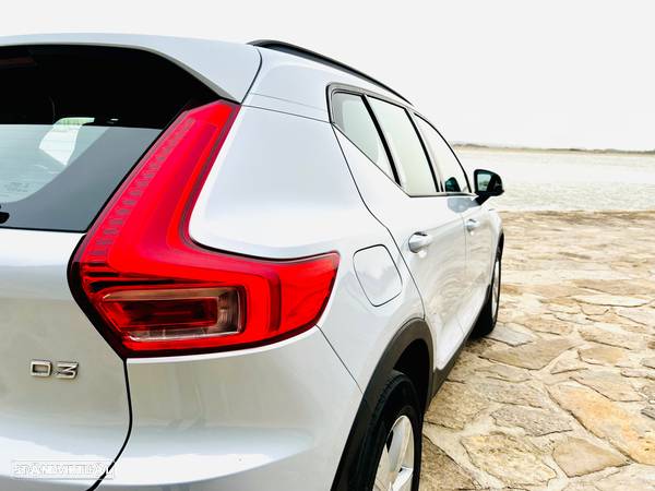 Volvo XC 40 2.0 D3 - 18