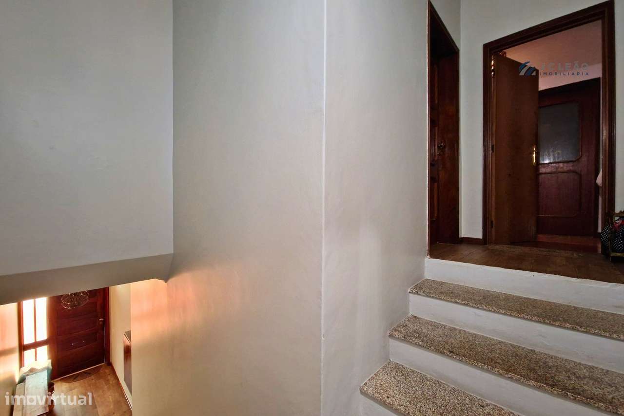 Andar moradia independente duplex  T5 - Grande imagem: 4/30