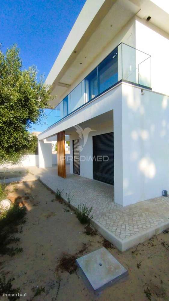 Terraço, Suíte, Garagem 2 viaturas, Closet, Piscina 4 X 7.5 - Grande imagem: 5/32