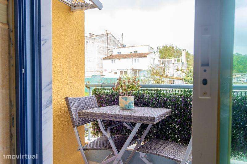 Apartamento T2 com elevador, lugar de estacionamento e arrecadação na-5