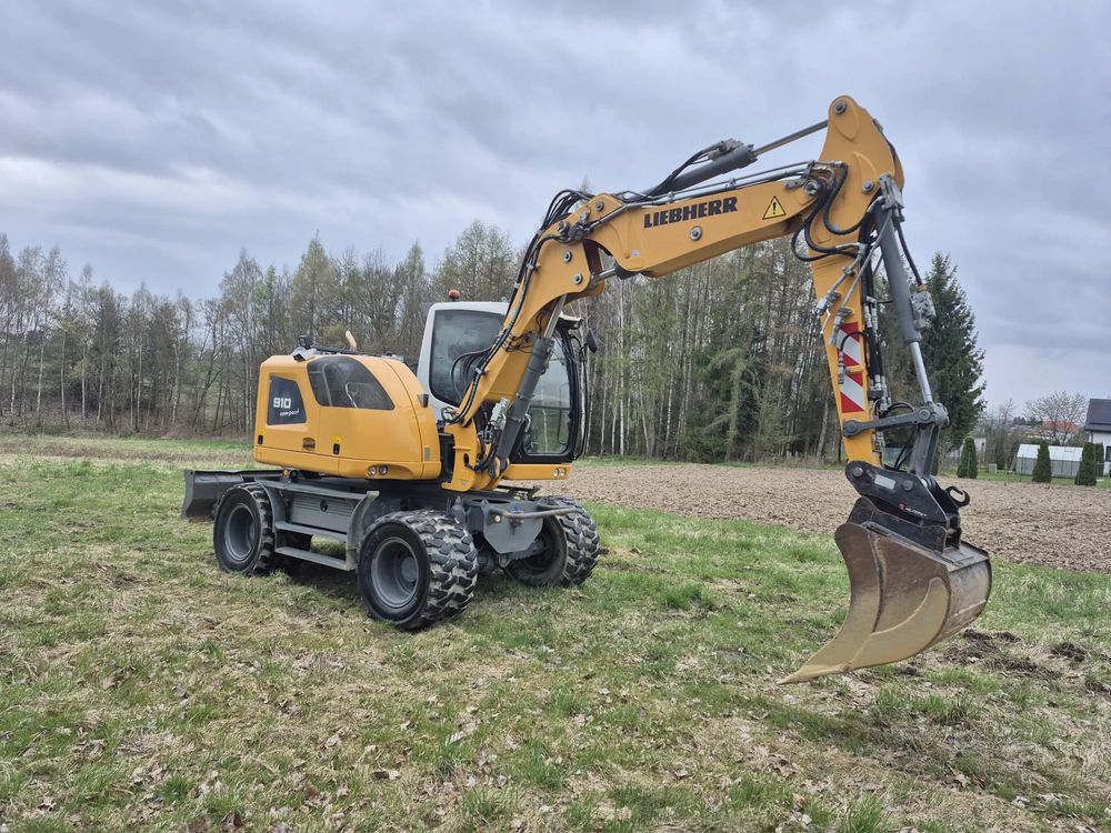 Liebherr 910 2018