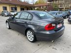 BMW Seria 3 320i - 4