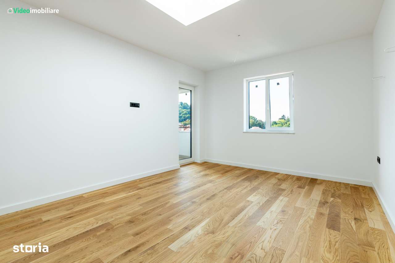 Apartament 3 camere, central, zona de case, bloc 2025-12