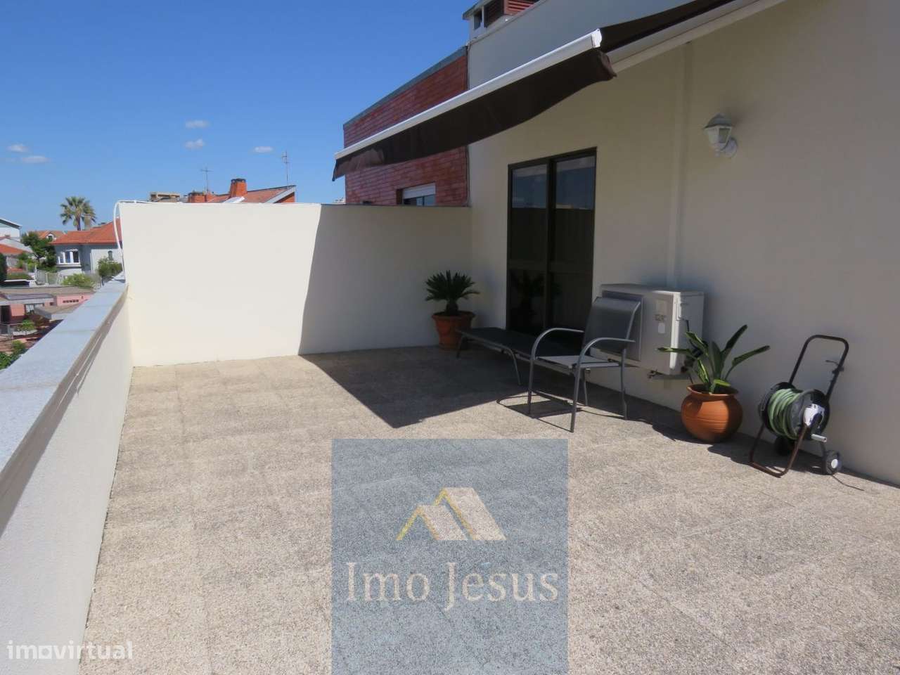 Moradia T5+2 Centro de Gaia-1