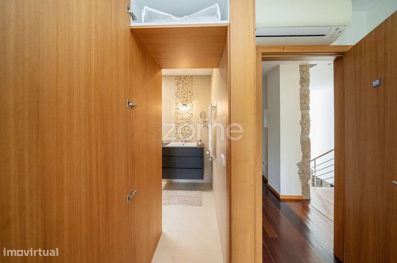 Moradia T5 + 1 com Piscina em Espinho, Braga-59