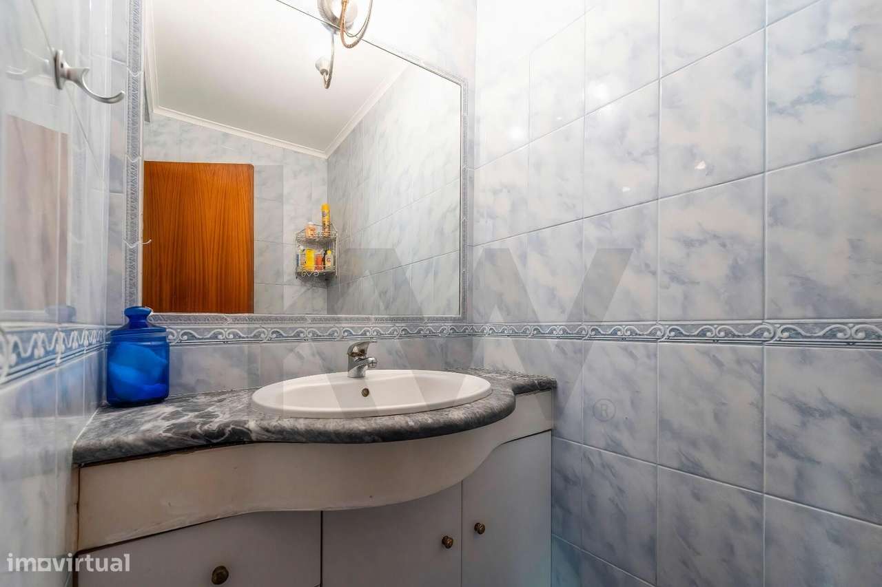 Apartamento T3 transformado em T2 em Olhão por 248.000 euros-15