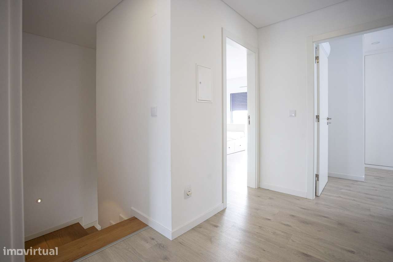 Moradia T4 Semi-Nova-35