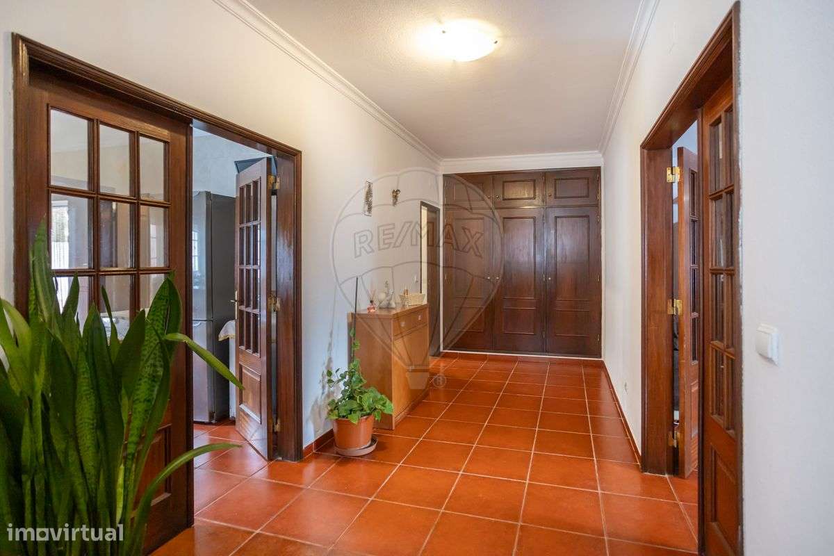 Moradia T4 em Quinta do Anjo-17