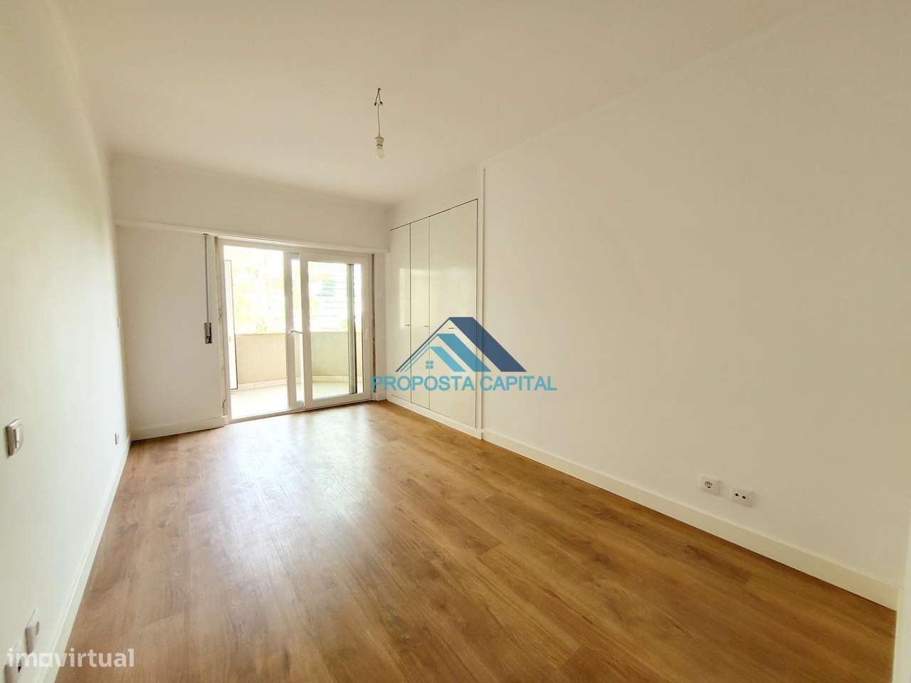 APARTAMENTO T3 TOTALMENTE REMODELADO | ESTRADA DA LUZ - COM GARAGEM-22