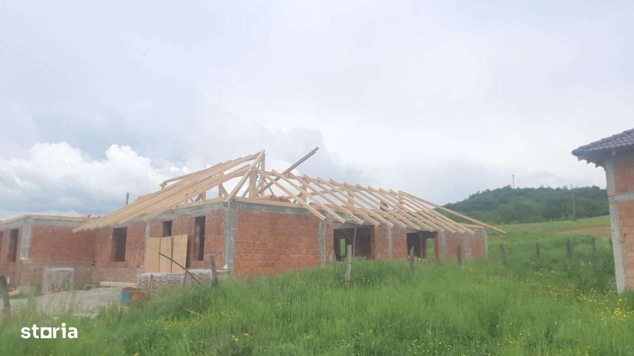 Gaminvest - Teren si Constructie de Vanzare, la 40 km de Oradea V3174 - Imagine principală: 3/5