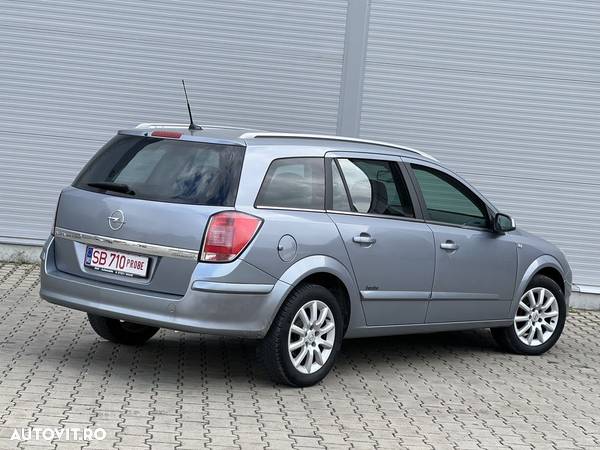 Opel Astra 1.6i Sport - 2
