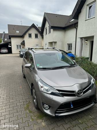 Toyota Verso 1.8 Premium 7os EU6 - 1