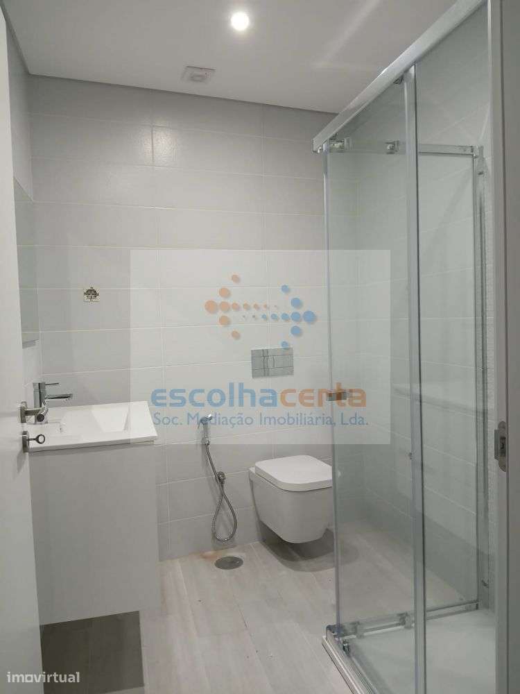 Moradia T3 em construção Fernão Ferro-12