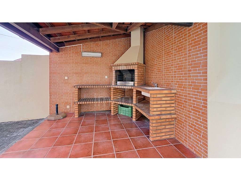 Moradia T4 isolada, usada, Encarnação - Mafra-44