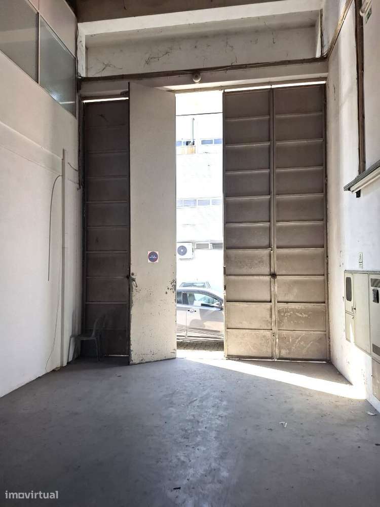 Pavilhão Industrial - Azurém-15