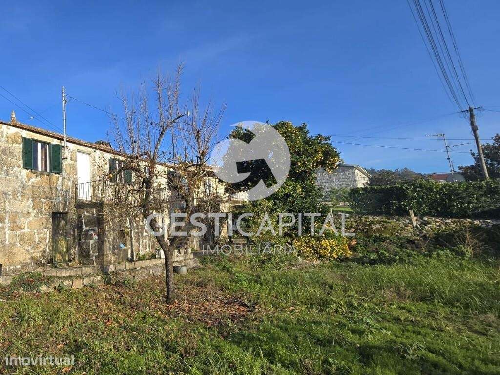 Moradia para recuperar com terreno em Vila Boa do Bispo, Marco de Cana - Grande imagem: 4/29