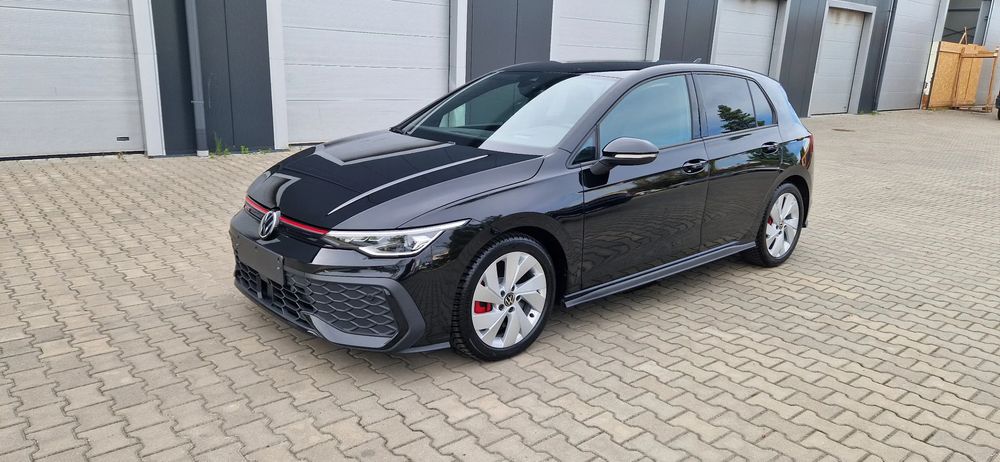 Volkswagen Golf VIII 2025